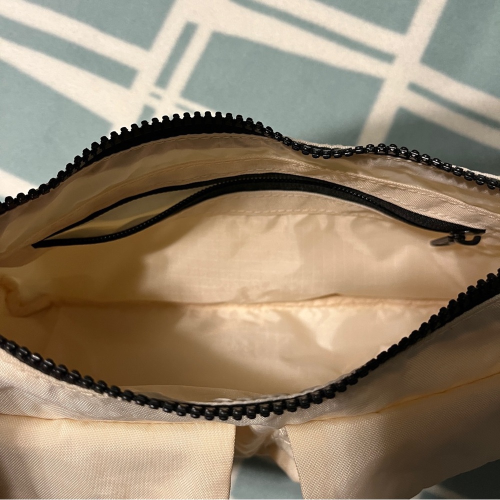 Baggu Cargo Shoulder Bag in Ivory - Picture 3 of 6